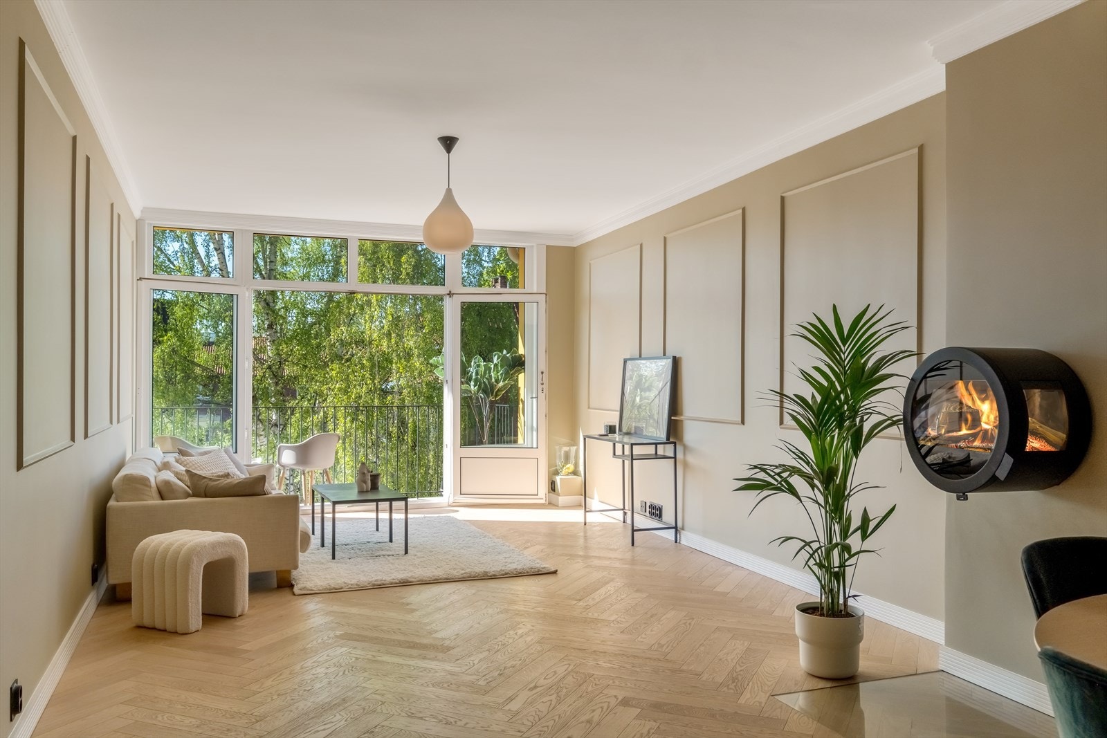 Leiligheten har nye overflater med moderne og delikate fargevalg. Galleribilde