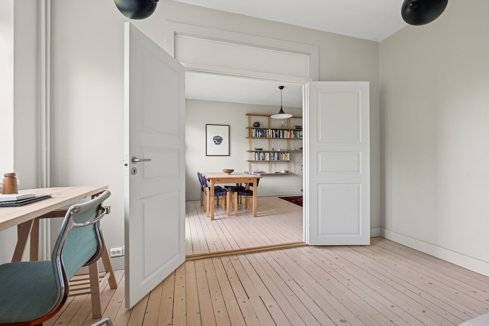 Rommet er utstyrt med dører som gjør at det er et fullverdig soverom Galleribilde