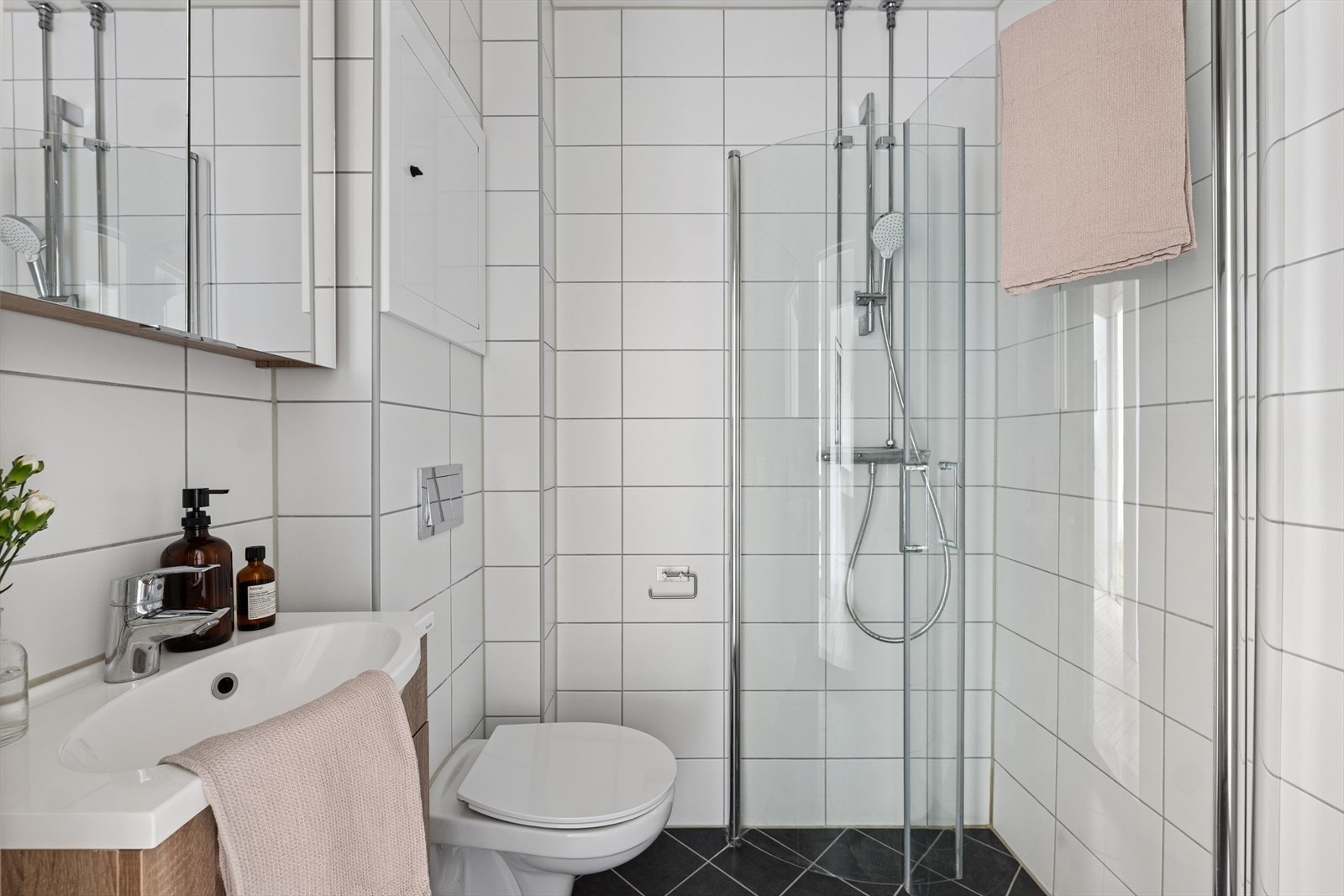 Flislagt bad pusset opp i regi av borettslaget i 2019 Galleribilde