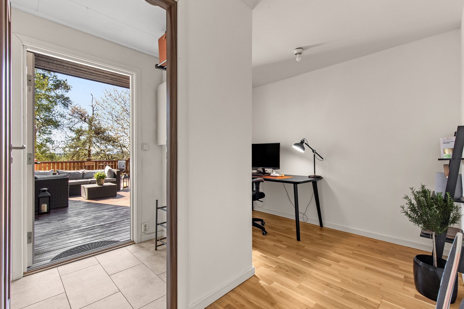 Entre/vindfang ved soverom II Galleribilde