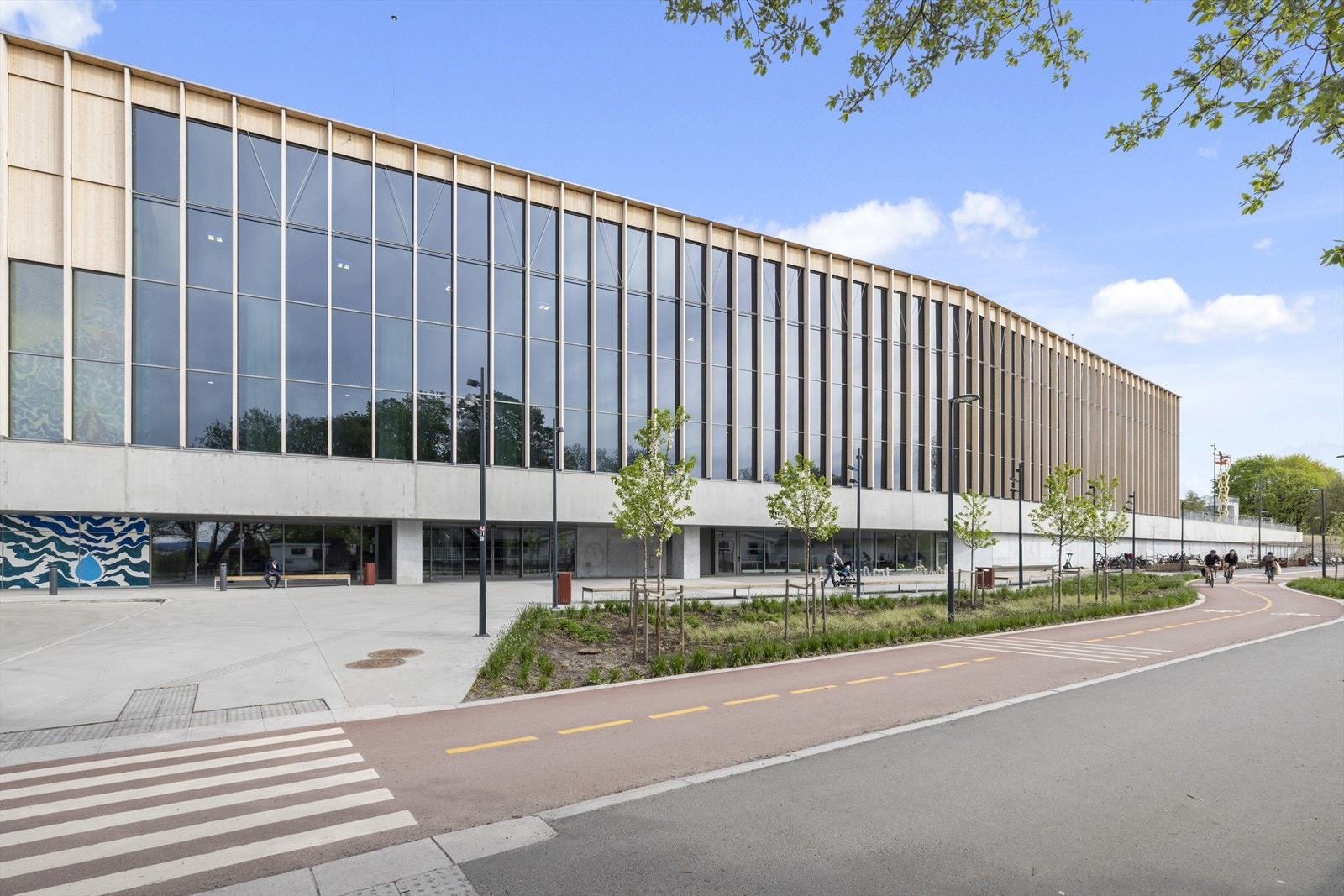 Tøyenbadet åpnet 06 januar 2025 med konkurransebasseng, stupebasseng og familie- og barnebasseng. Galleribilde