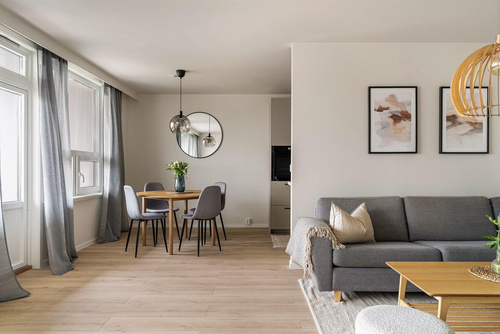 Herlig planløsning med stue/kjøkken-sone på hele 38m². Galleribilde