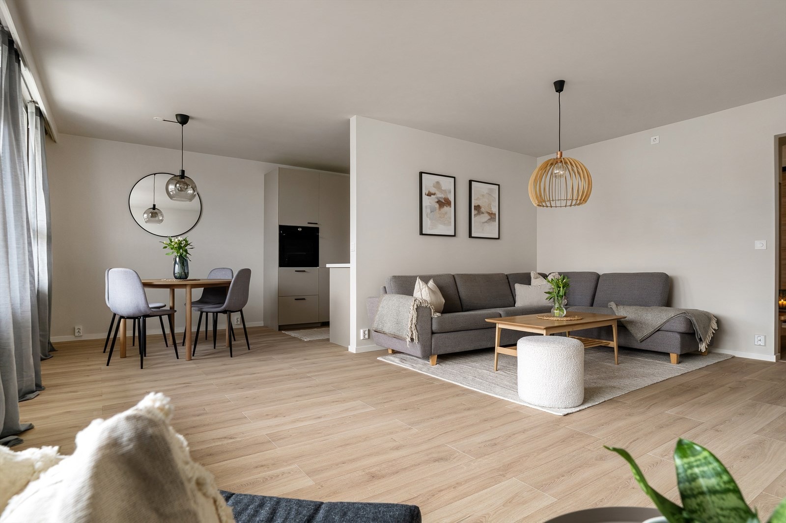 Her får man en innflyttingsklar standard med topp moderne materialer og lekre fargevalg i alle rom. Galleribilde