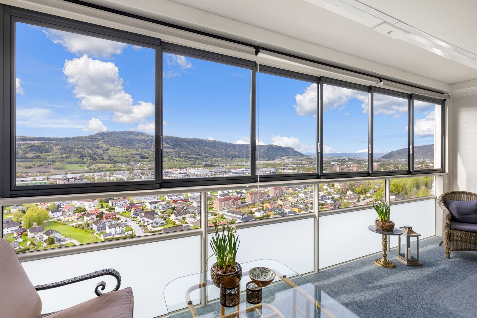 Innglasset balkong. Galleribilde