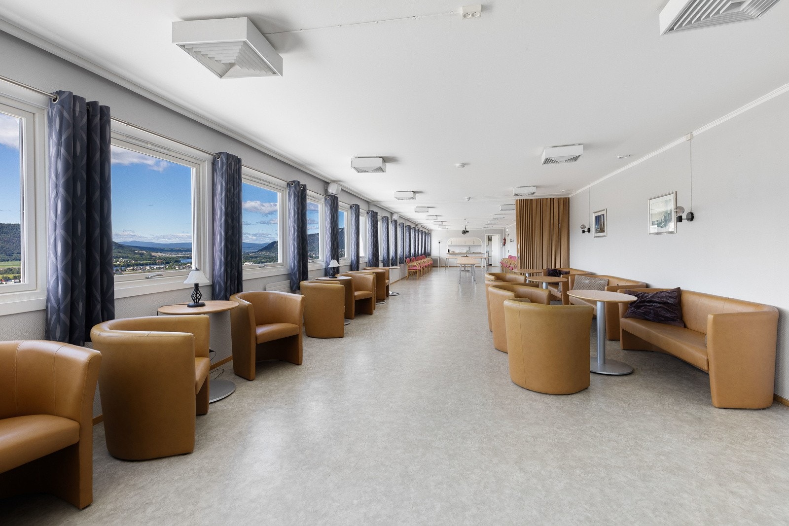 Meget hyggelige og brukervennlige fellesarealer i byggte. Egner seg godt til selskaper og sammenkomster. Galleribilde