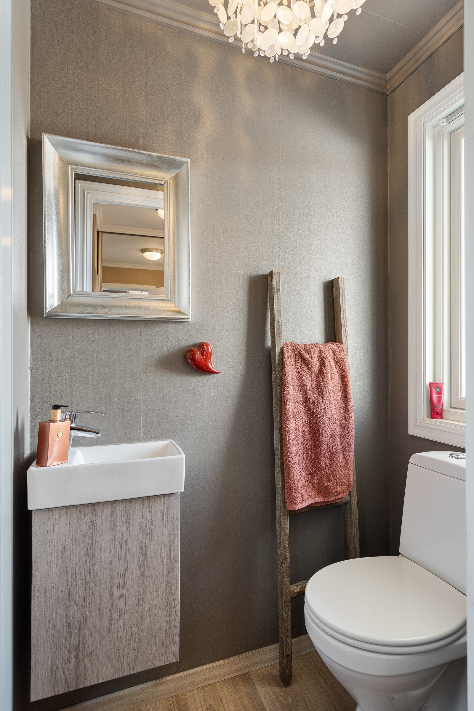 Gjestetoalett Galleribilde