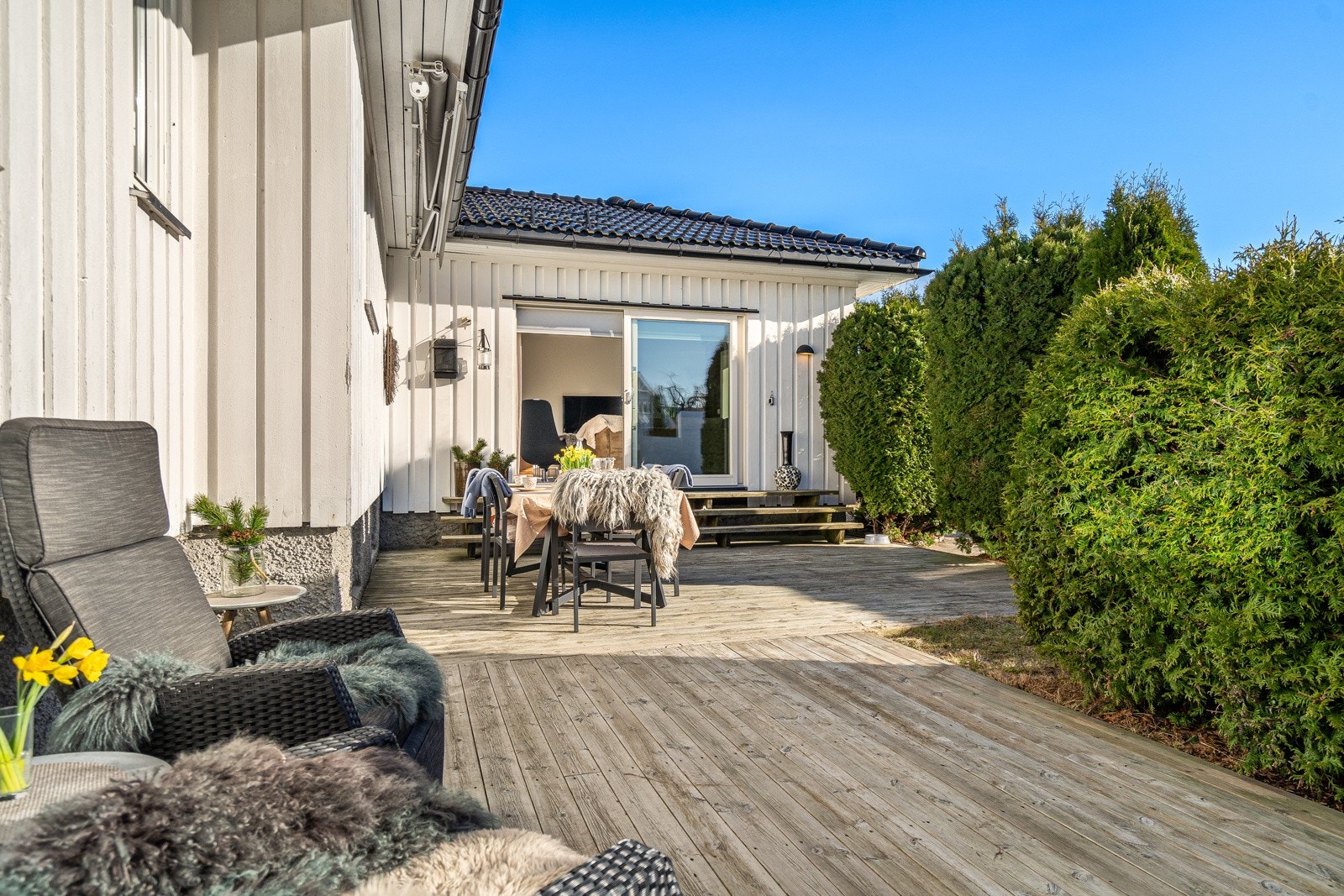 Her kan du nyte solen til seneste kveldstimer Galleribilde