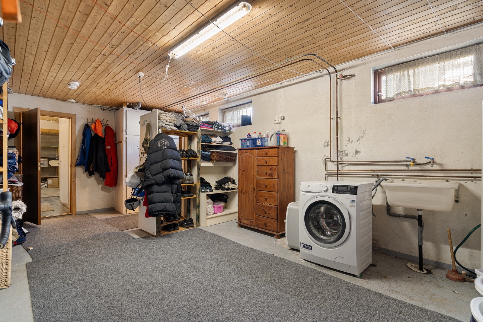 Stort og praktisk vaskerom Galleribilde