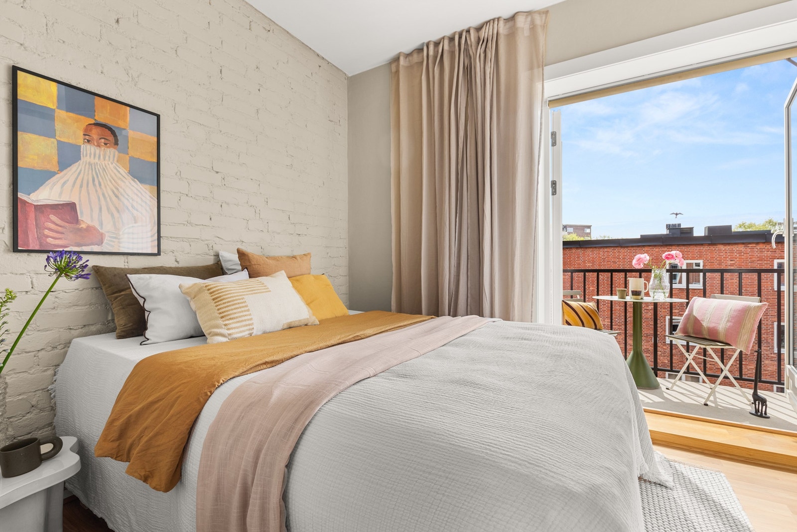 Soverommet er av god størrelse og kan enkelt innredes med både dobbeltseng og tilhørende nattbord. Galleribilde