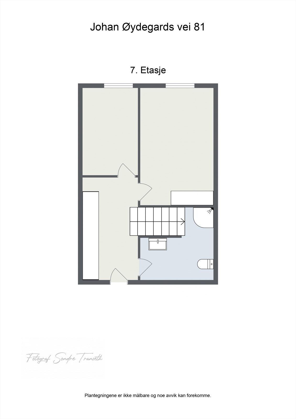 Planløsning 7.etg.: entre/mellomgang, 2 stk. soverom, samt bad/vaskerom. I tillegg medfølger det hele 3 stk. boder i henholdsvis 5. etg., og to stk. i 1.etg. Galleribilde