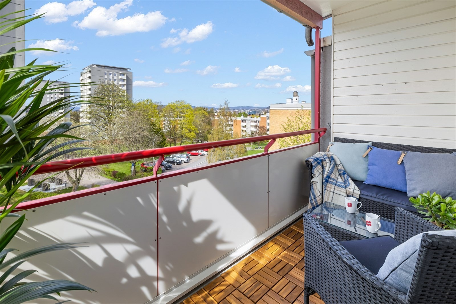 En lekker og moderne 3-roms med god intern beliggenhet i toppetasje Galleribilde