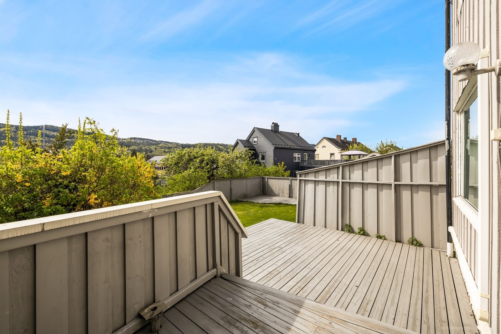 Terrasse med gode sol- og utsynsforhold Galleribilde