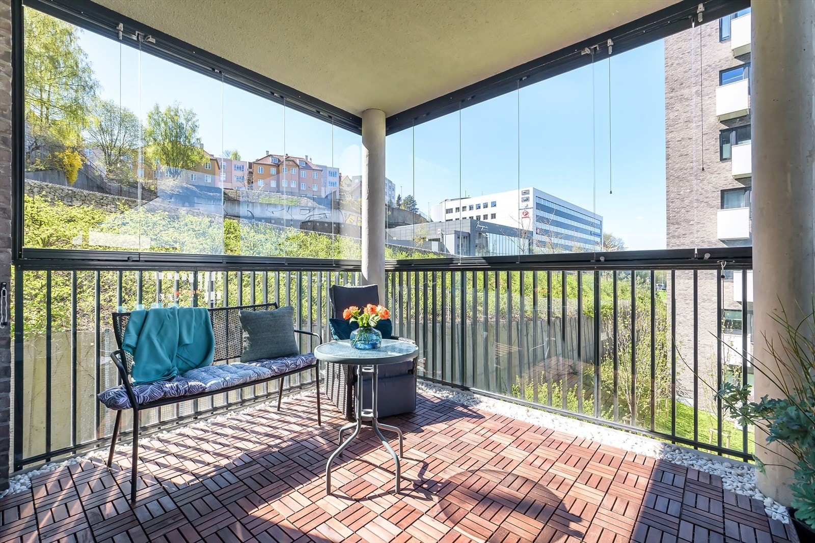 En innbydende og romslig 4-roms med lys og gjennomgående planløsning i attraktive Kværnerbyen Galleribilde