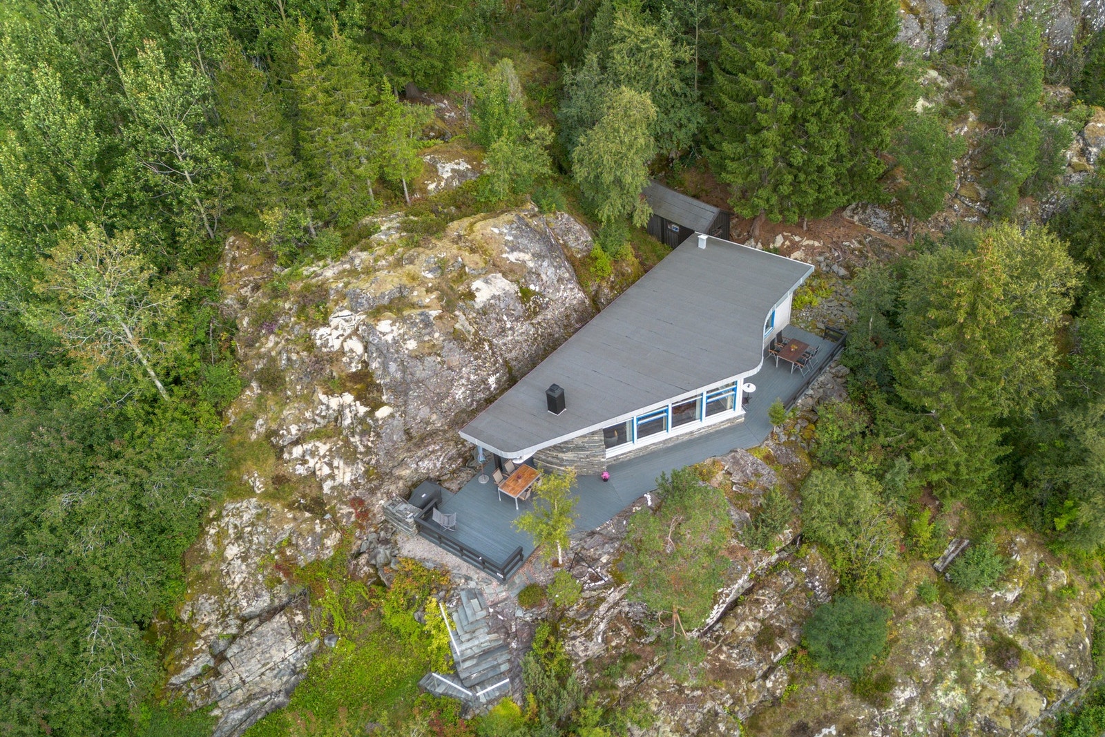 Lekker fritidseiendom! Beliggende ca. 20 minutters kjøring fra Steinkjer sentrum. Galleribilde