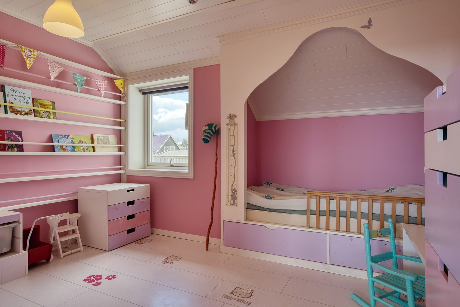 Har familien en liten prinsesse i familien? Da vil soverom 2 falle i god smak Galleribilde