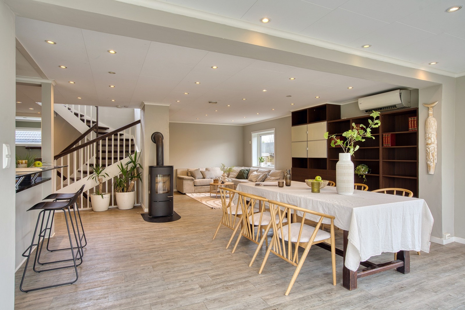 Peis i stuen gir både varme og hygge på de kalde dagene Galleribilde