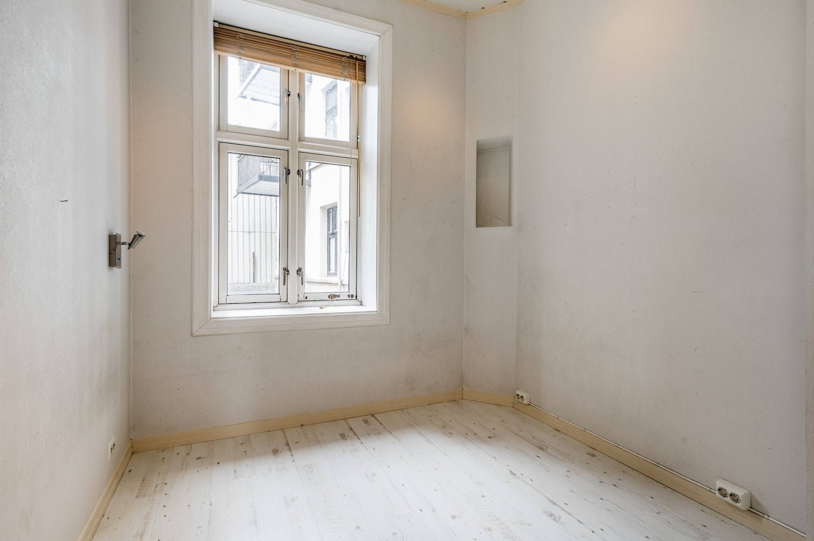 Soverom 2, begge soverom vender ut mot rolig bakgård Galleribilde