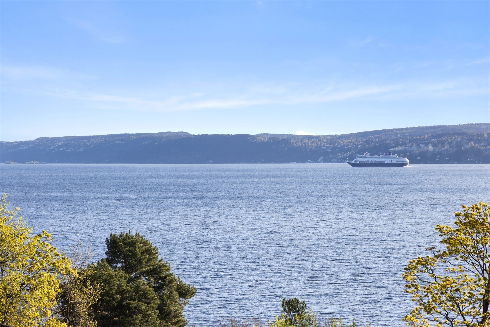 Utsikt fra verandaen. Galleribilde