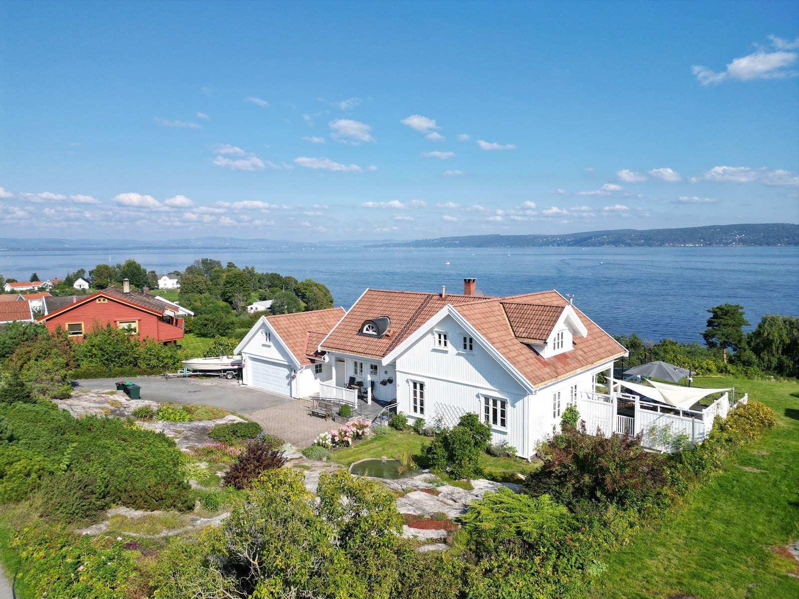 Det tar omtrent to minutter å gå ned til vannet. Galleribilde