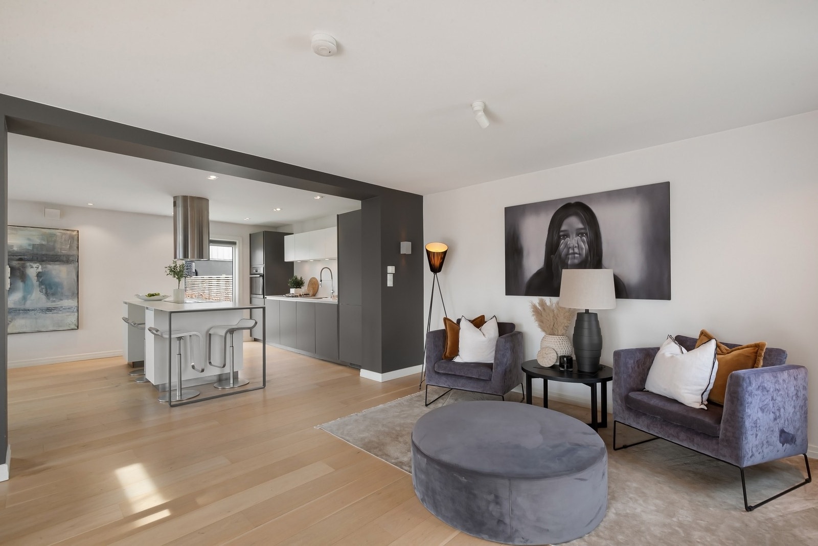 Vakker énstavs parkett i hovedetasjen med varmefolie. Galleribilde