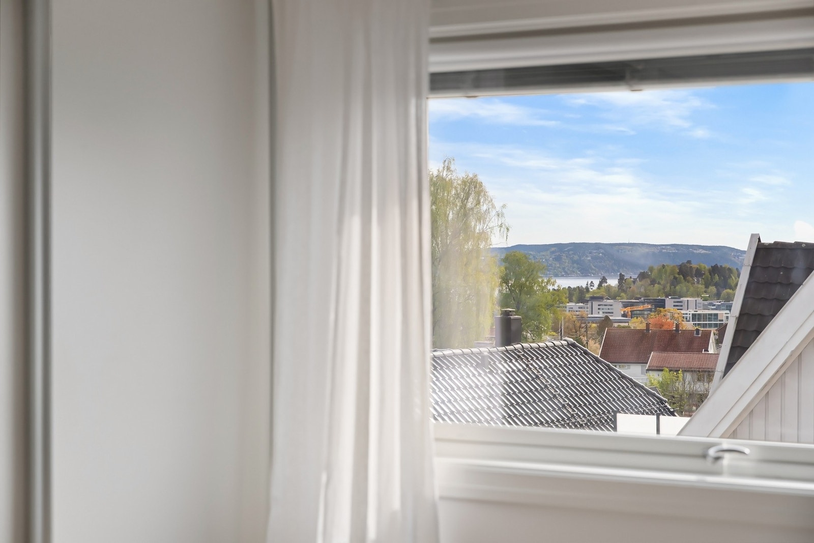 Flott utsikt fra soverommet. Galleribilde