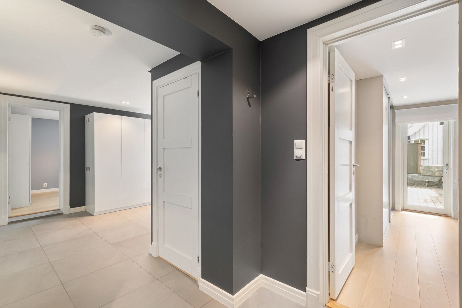 Flislagt gulv med gulvvarme. Galleribilde