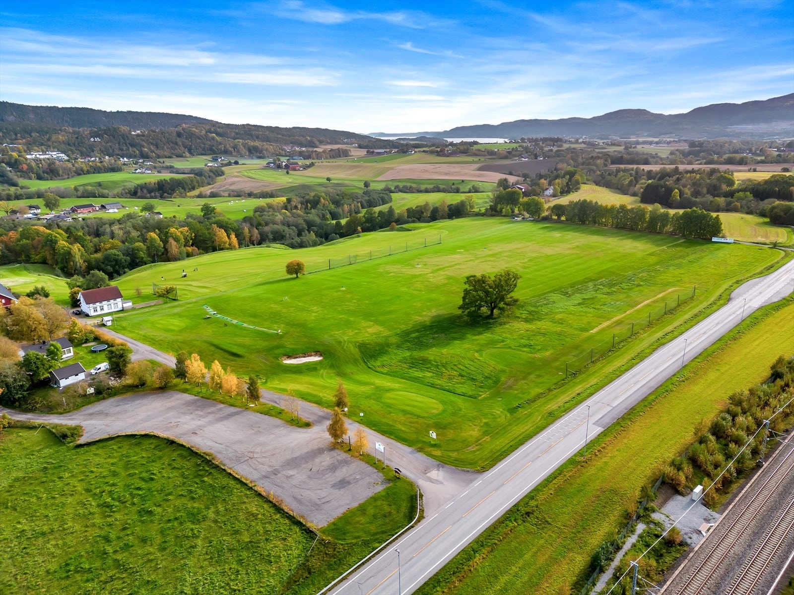 Det er også flott golfbane i Sande. Galleribilde