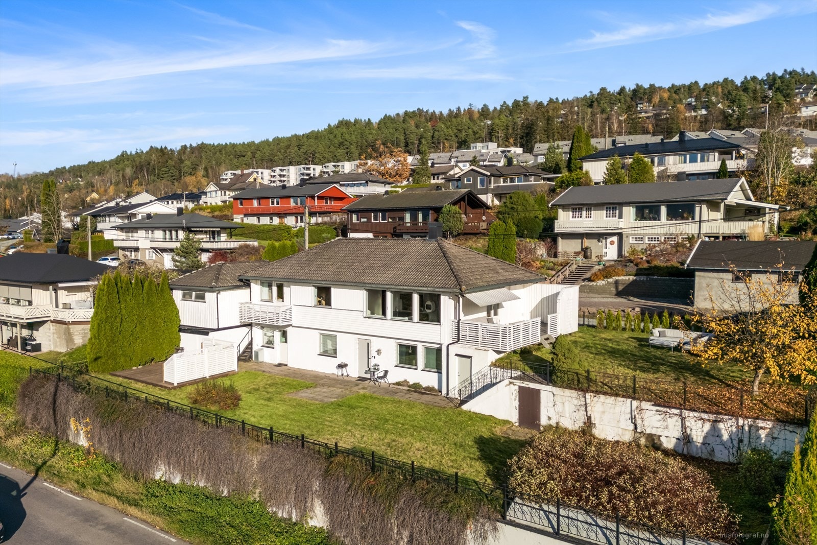 Enebolig med hybelleilighet og gode leieinntekter. Galleribilde