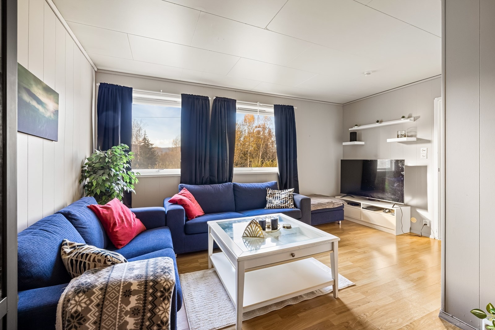 Stue i leiligheten. Galleribilde