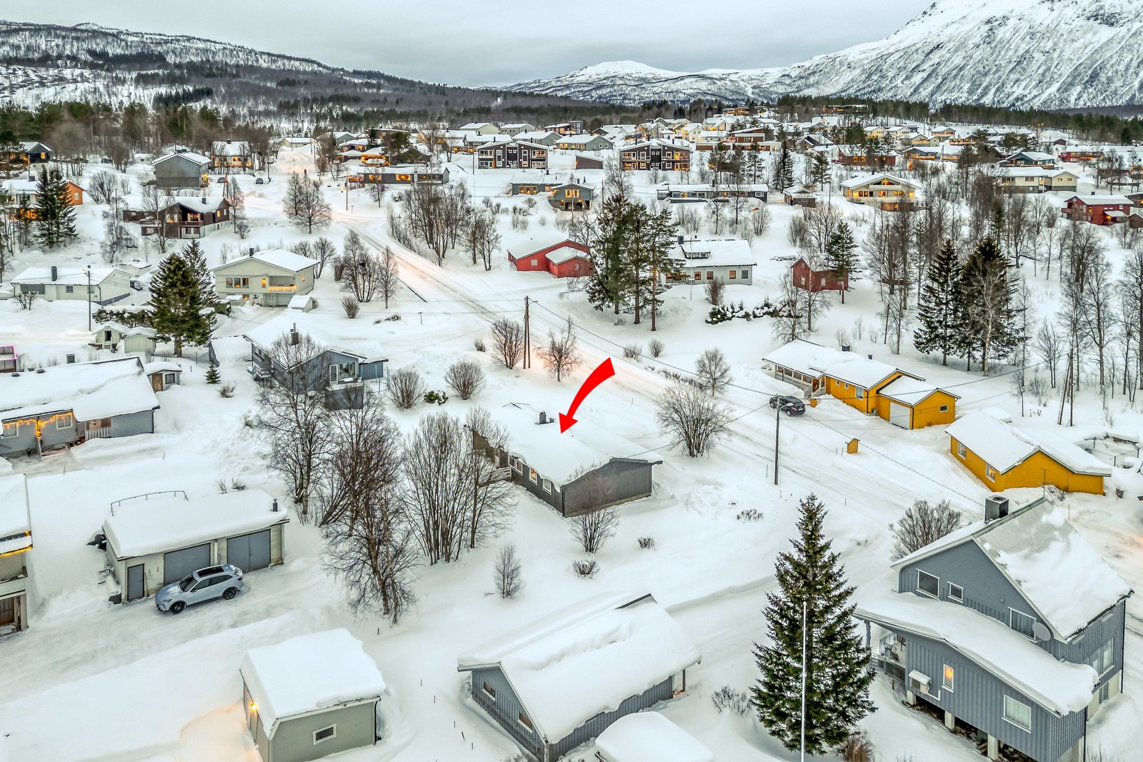 Boligen har nærhet til Setermoen sentrum, skole, barnehage, idrettsanlegg og flott natur.