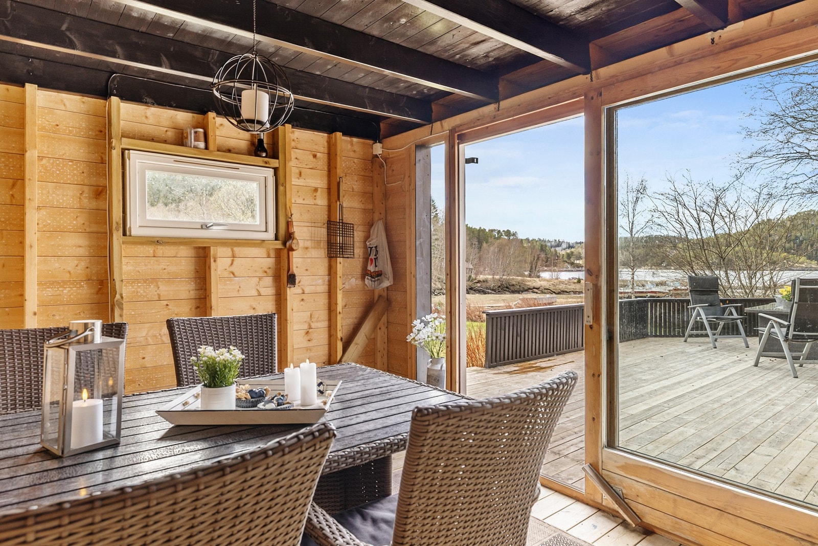 I hageboden er det fint å nyte både avslapning og sosiale sammenkomster, uansett vær! Galleribilde