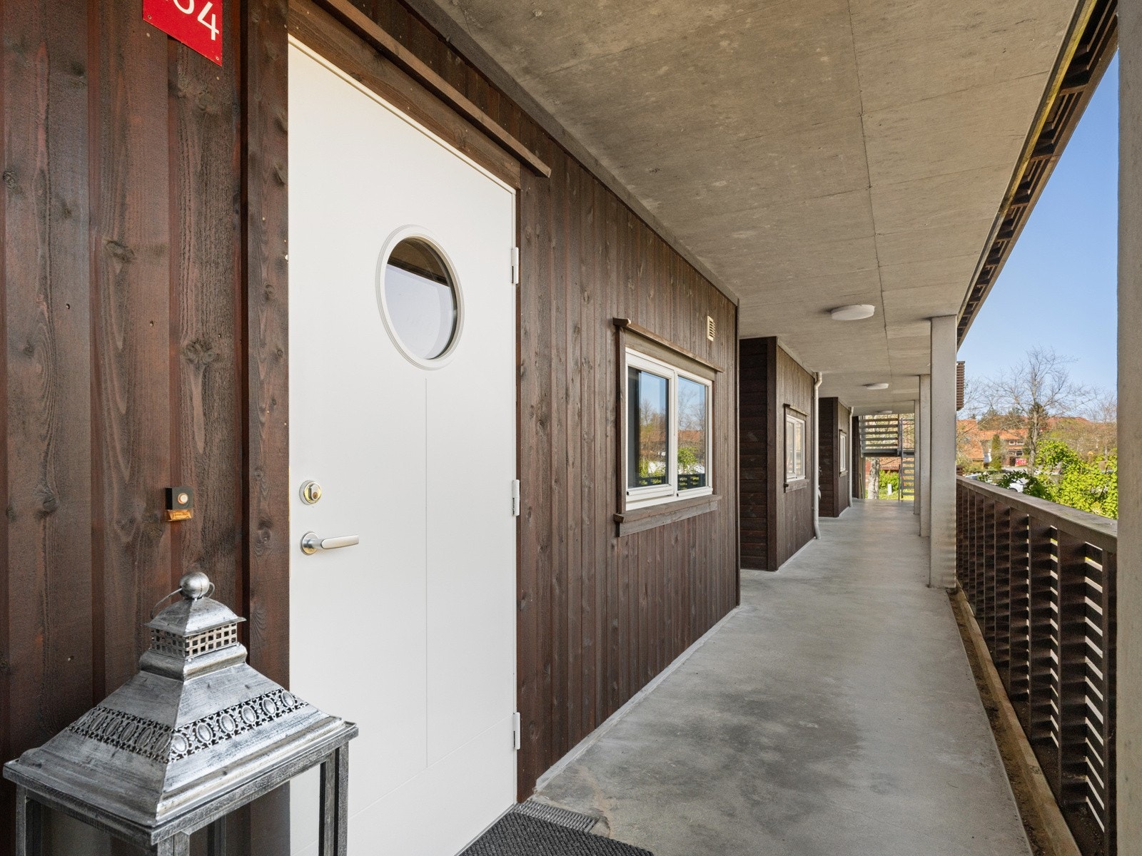 Leiligheten ligger i 1.etasje og har trappefri adkomst Galleribilde