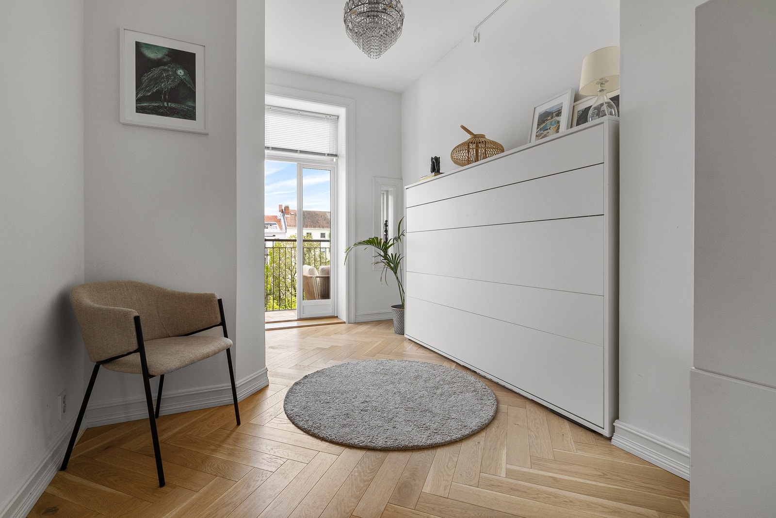 Soverom 2 med skapseng som gjør at rommet også fungerer ypperlig som kontor, gjesterom etc. Galleribilde