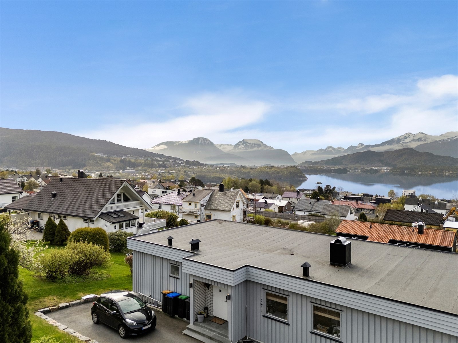 Boligtomt | Åsegardsvegen 53 | Dronefoto av utsikt Galleribilde