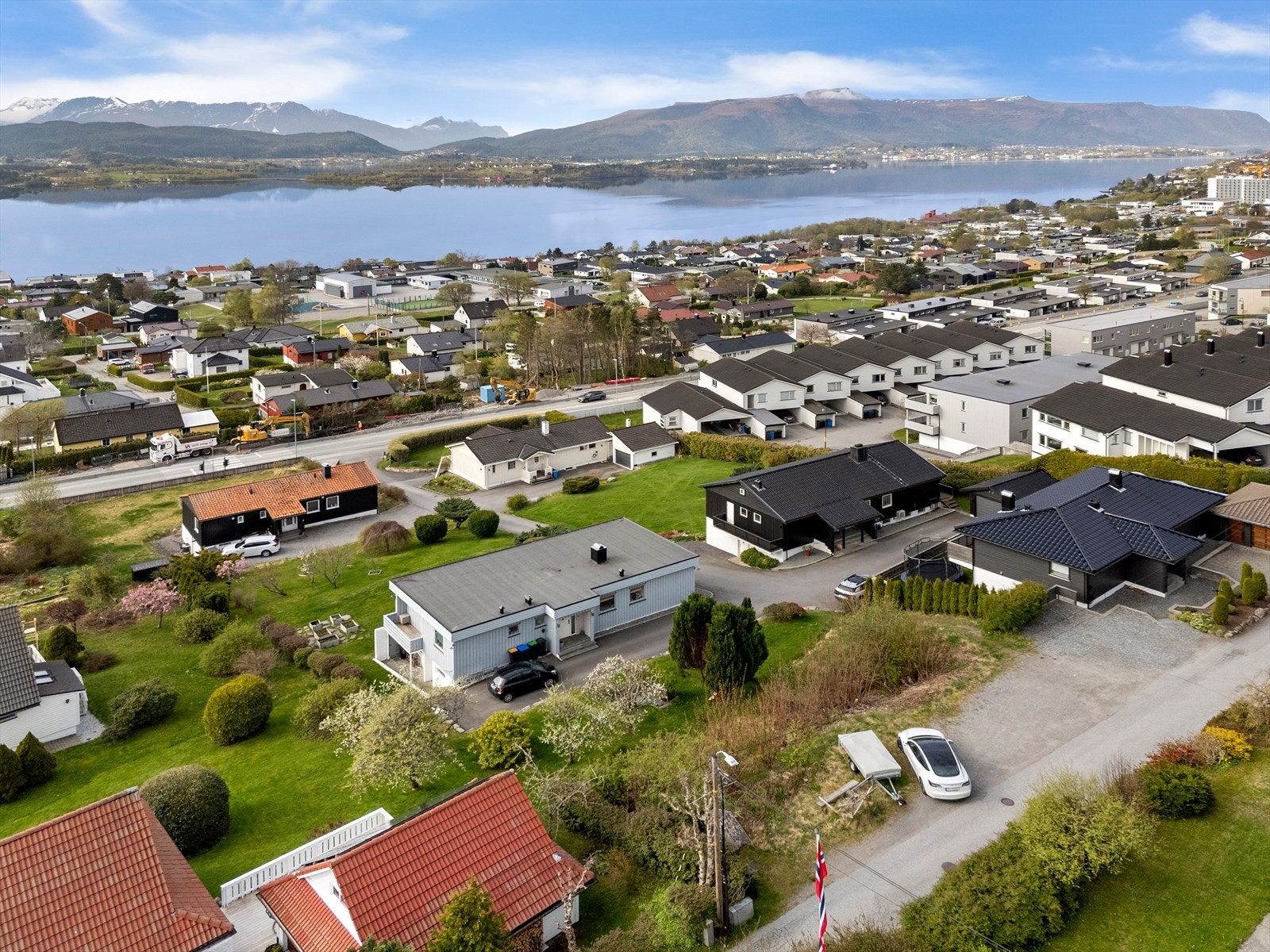 Boligtomt | Åsegardsvegen 53 | Dronefoto Galleribilde