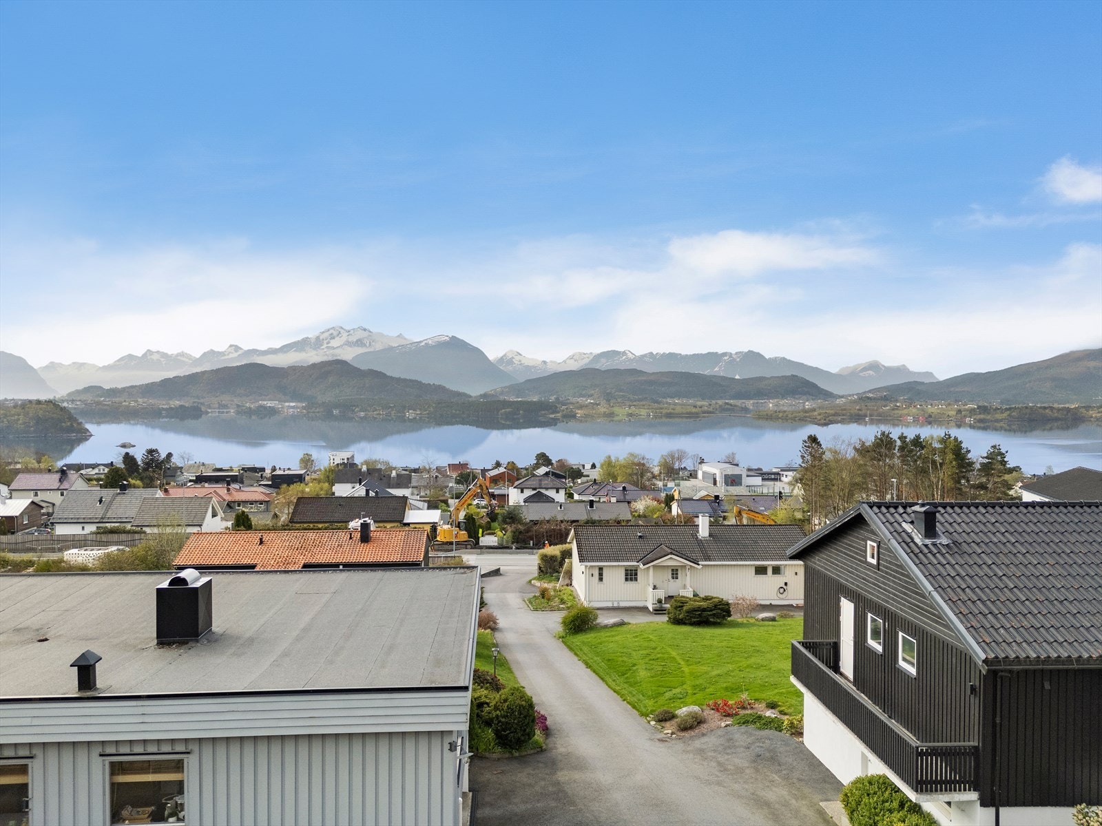 Boligtomt | Åsegardsvegen 53 | Dronefoto av utsikt Galleribilde