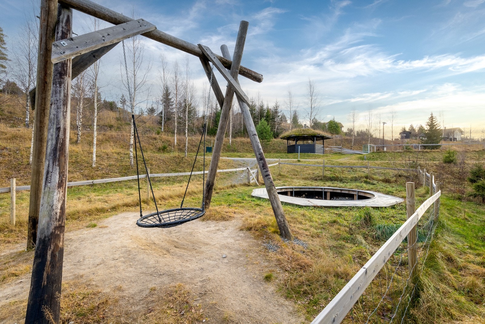 Lekeplass v/hyttefel. Galleribilde