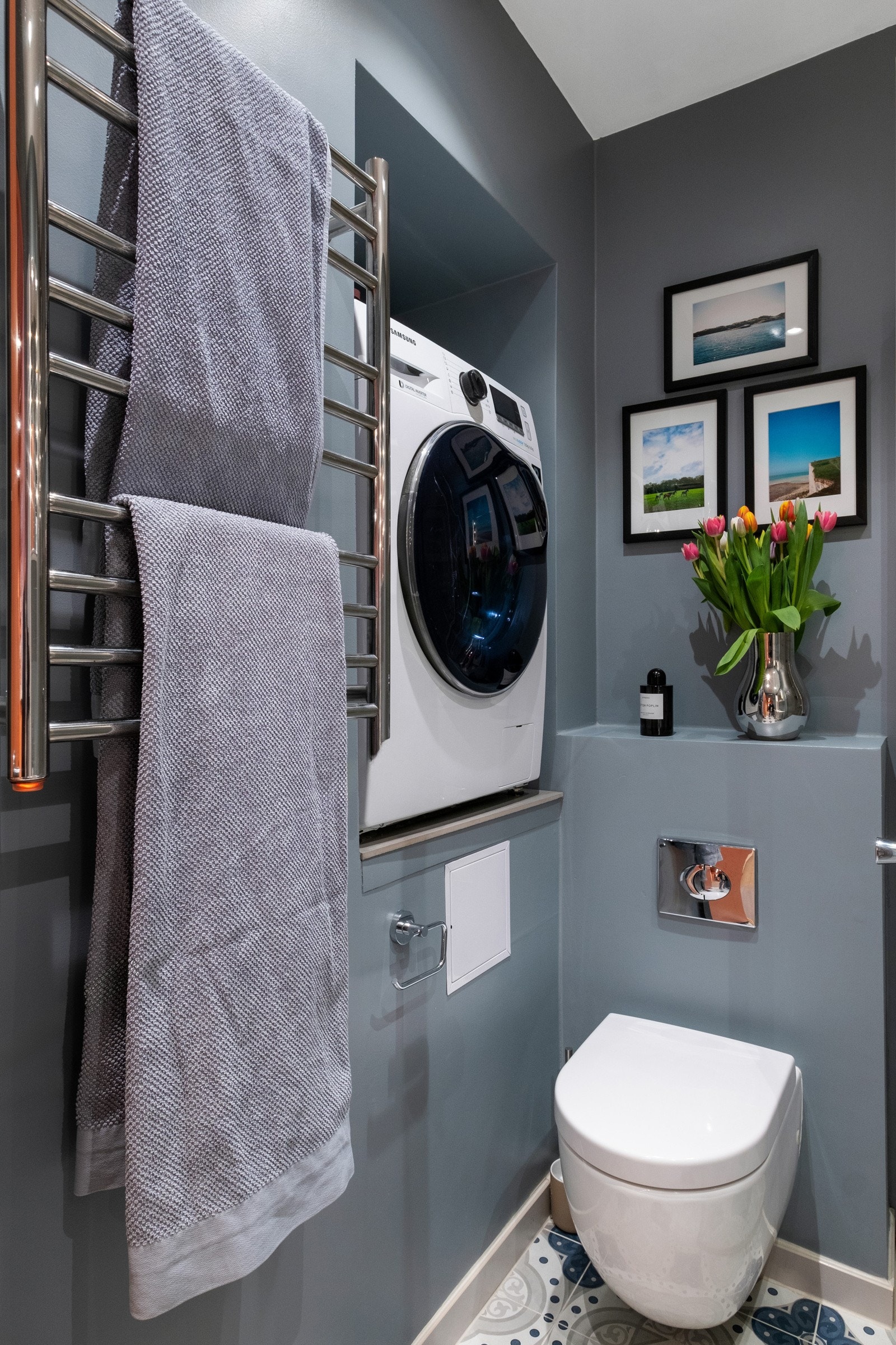 Det er opplegg for vaskemaskin på badet. Galleribilde