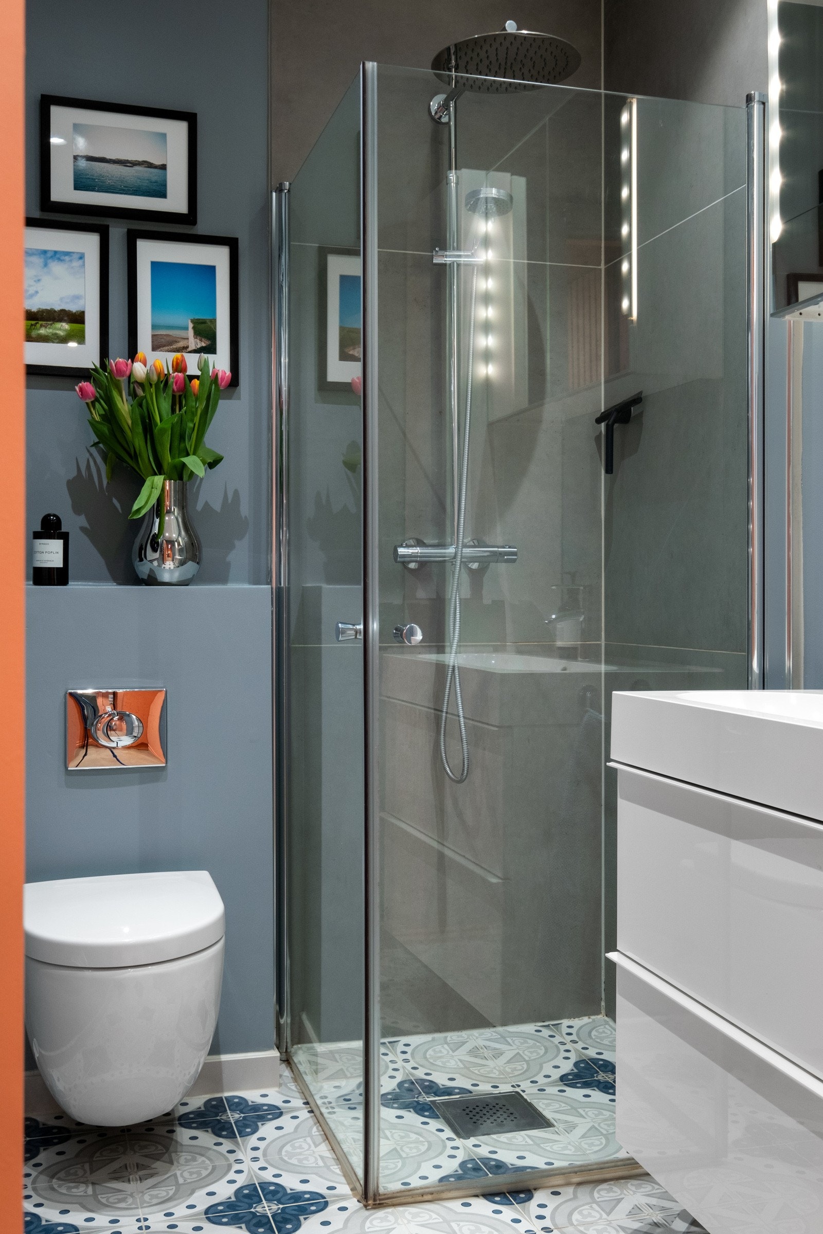 Dusjhode og blandebatteri er nylig skiftet. Galleribilde