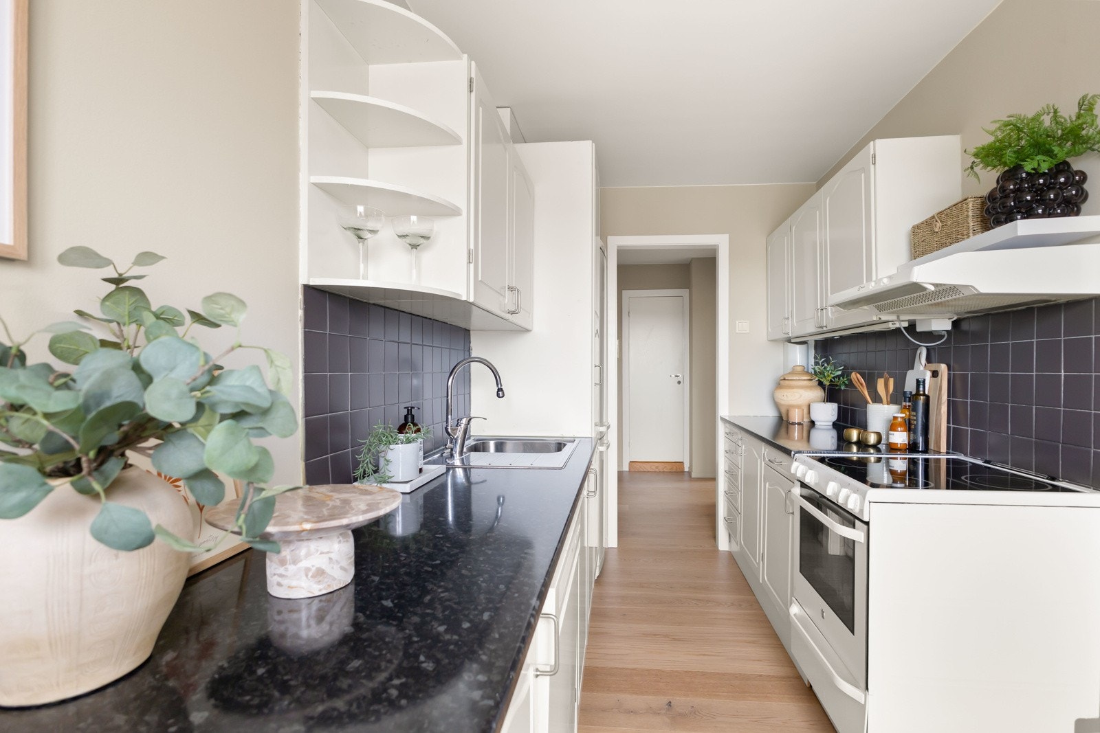 Delvis åpen kjøkkenløsning Galleribilde