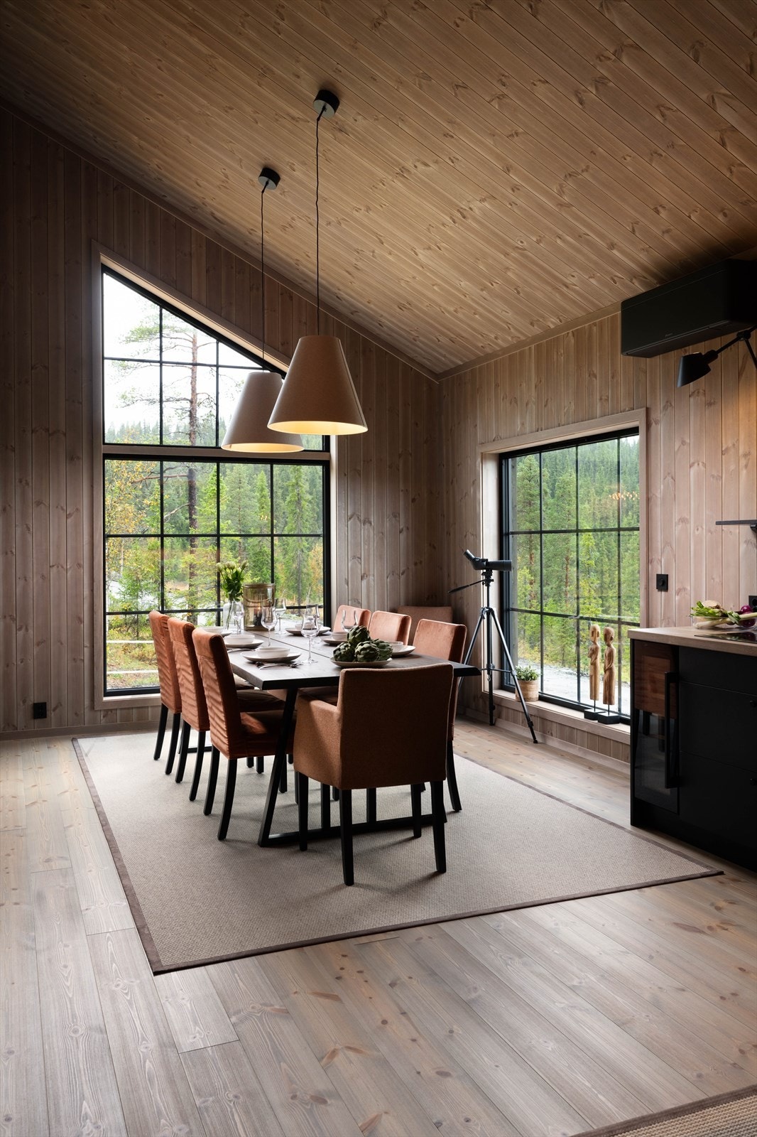 God plass til
spisegruppe for små og store lag. Galleribilde