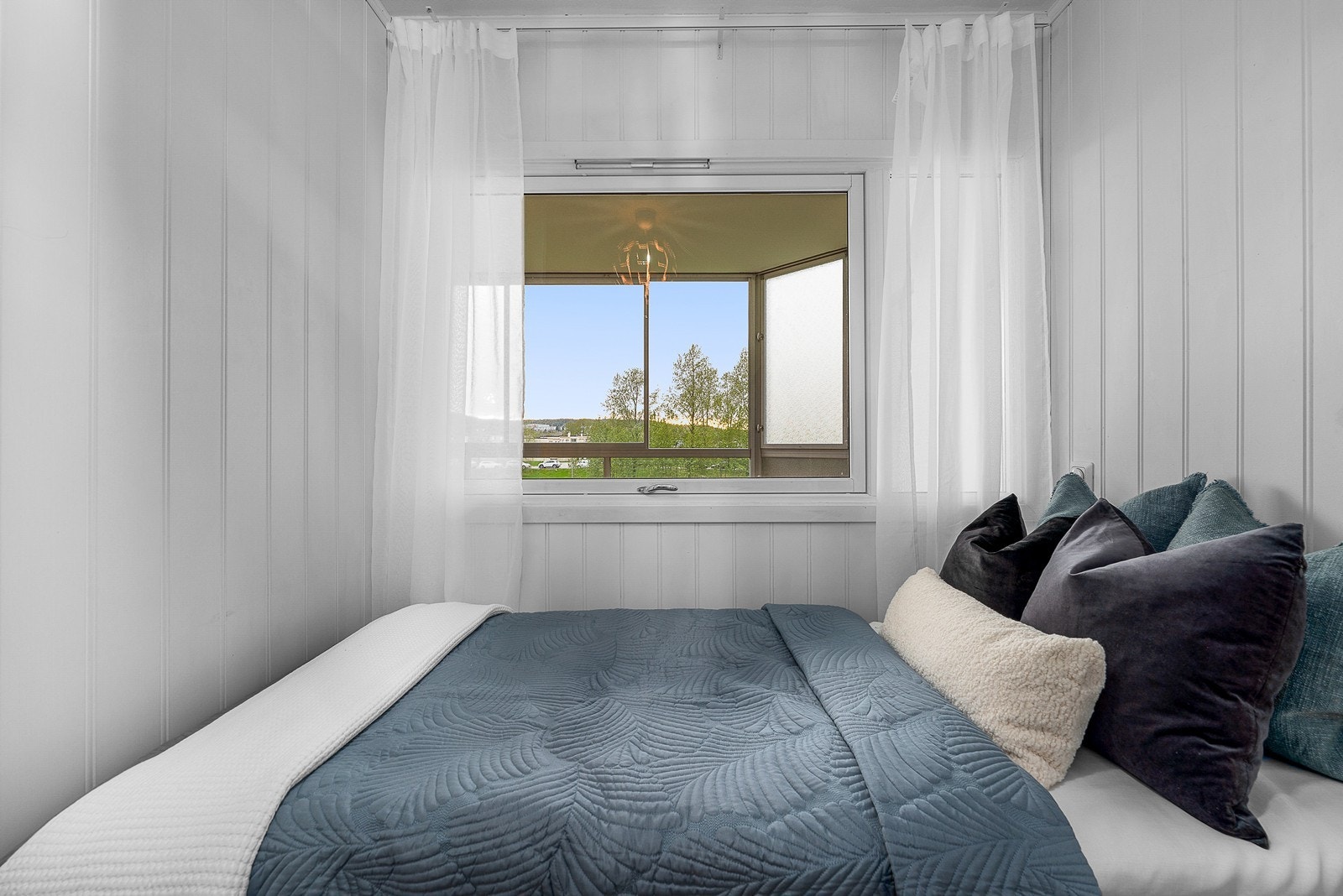 Selger har etablert ett soverom i det som tidligere var stue/spisestue! Galleribilde