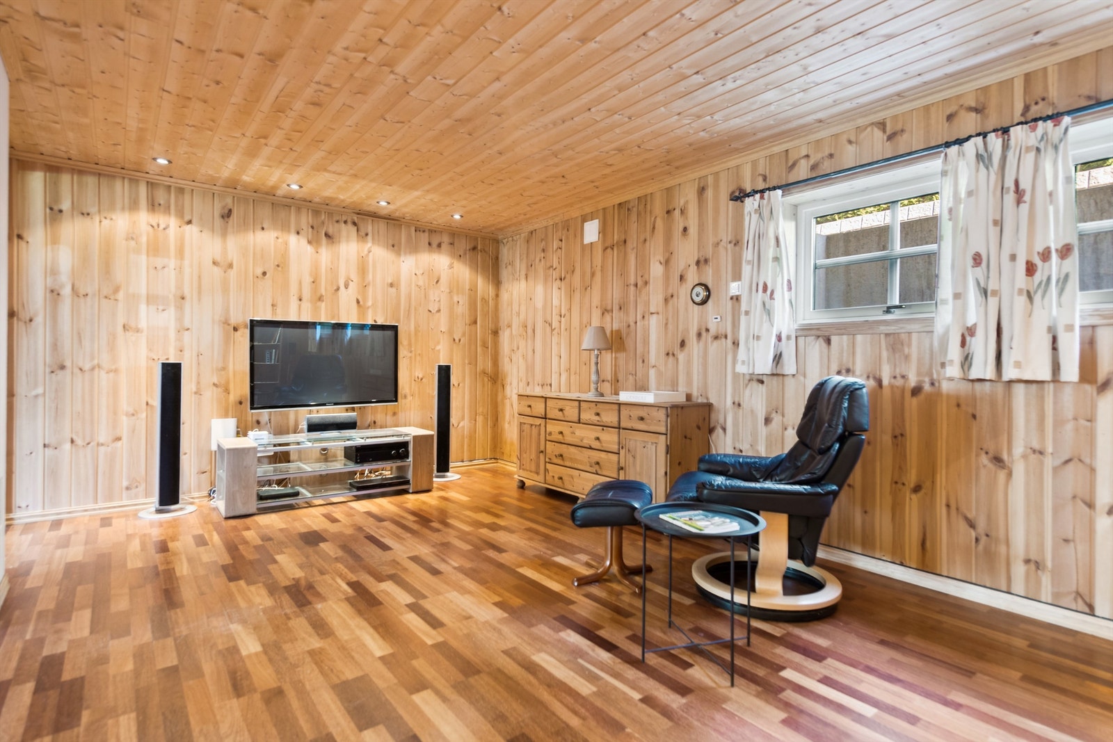 Innredet kjellerrom. Galleribilde