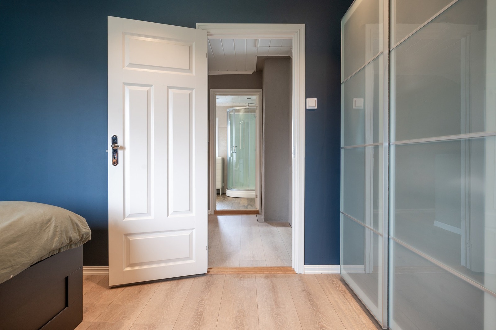 Det er god plass til skaper i rommet. Galleribilde