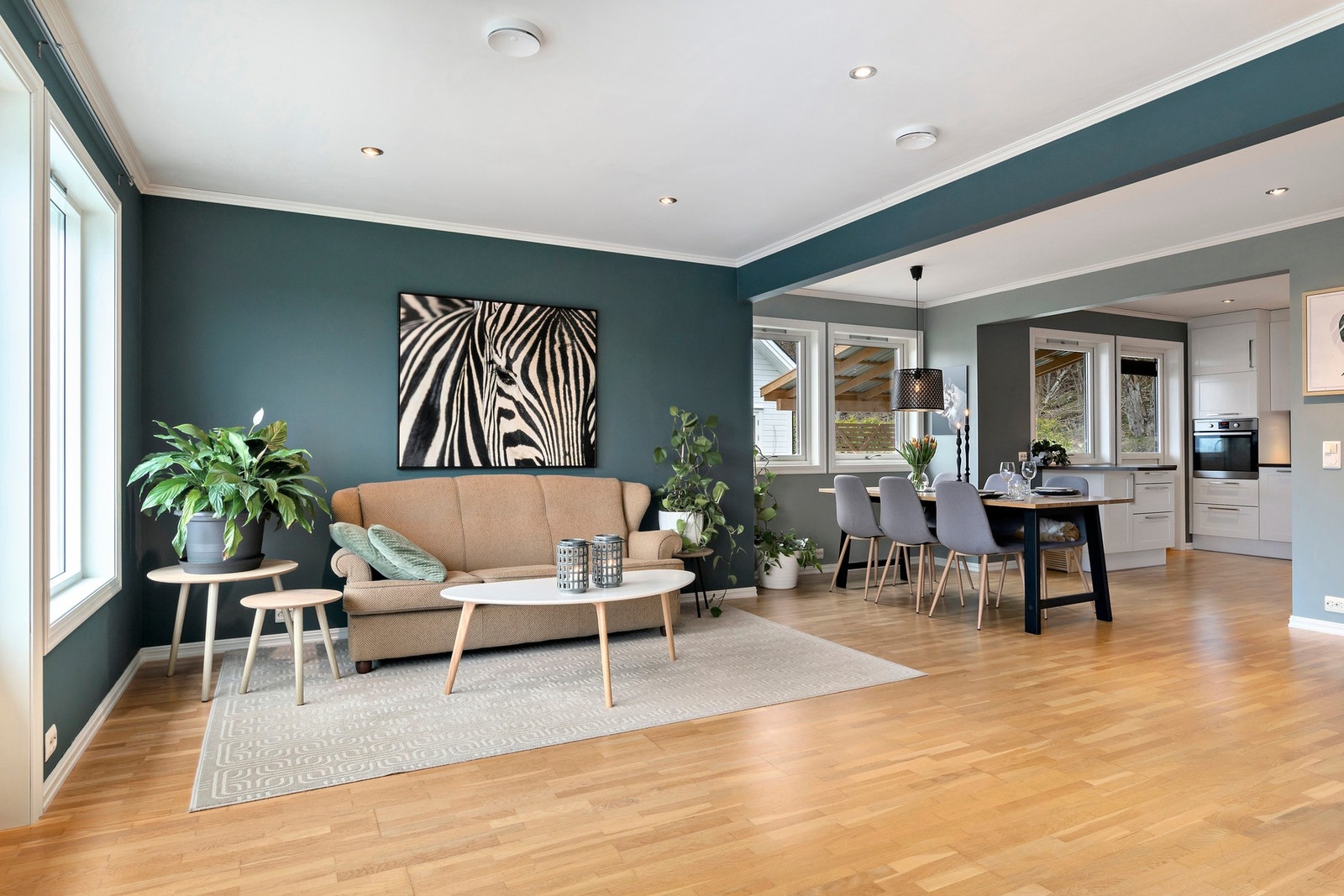 Velkommen til Martinusvegen 23 presentert av EIE eiendomsmegling ved Sissel Longva Galleribilde