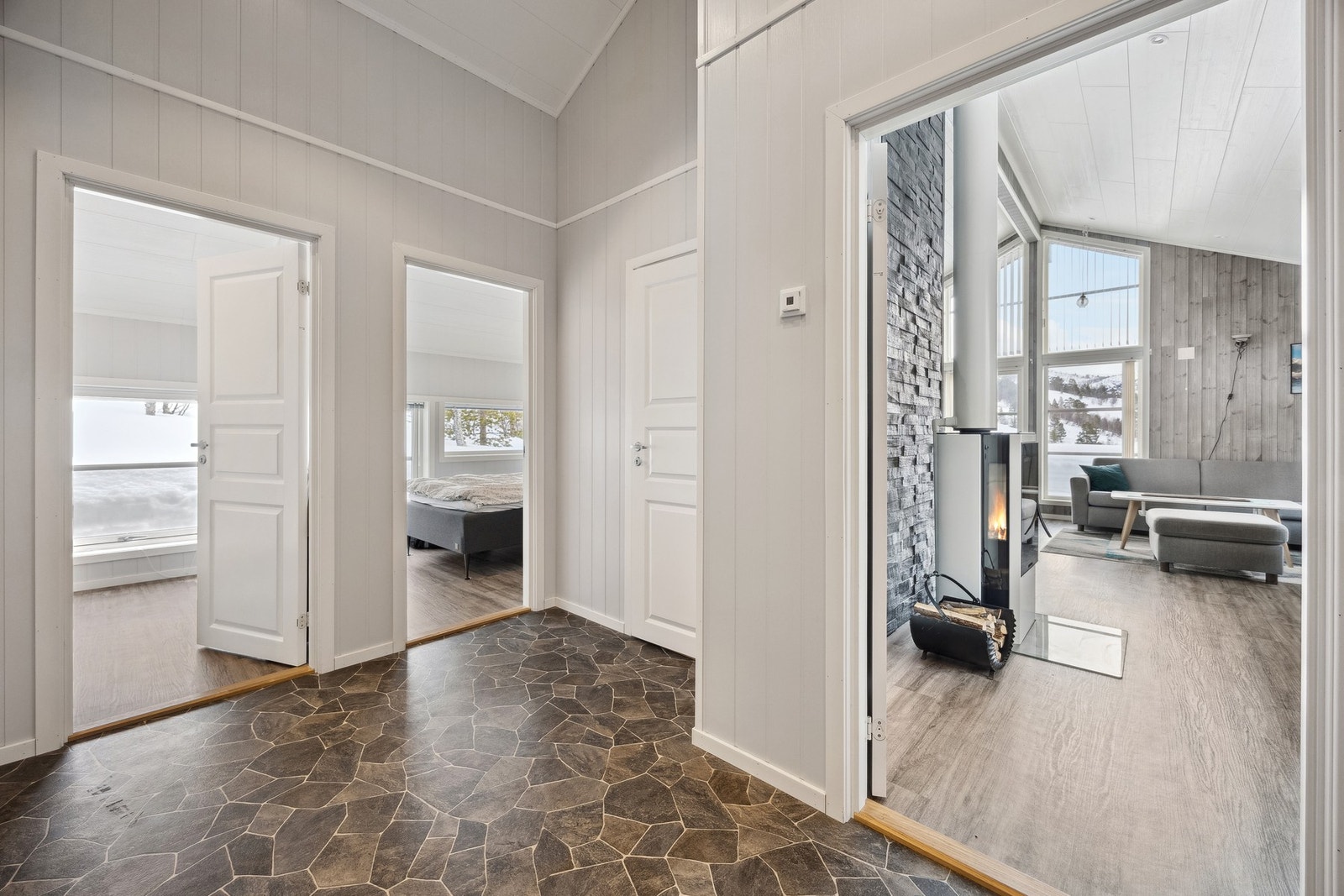 Hytta har totalt 4 soverom Galleribilde