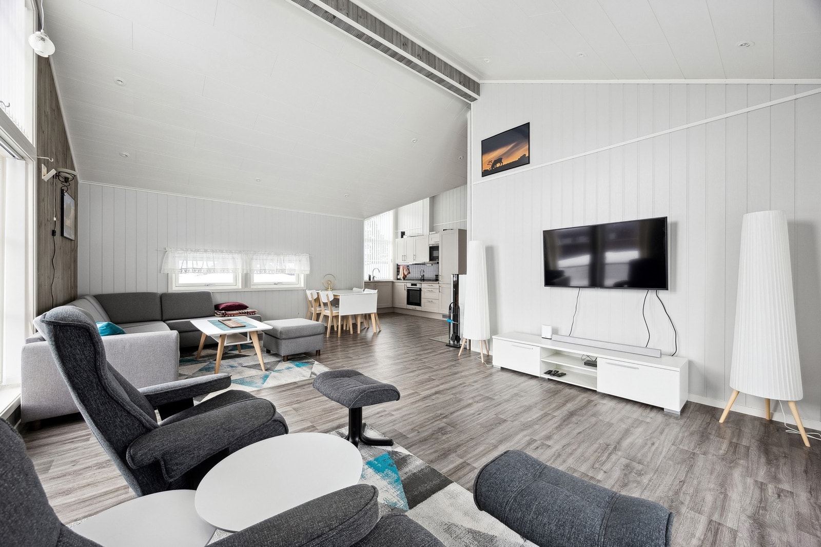 Stua er naturlig inndelt i flere soner Galleribilde