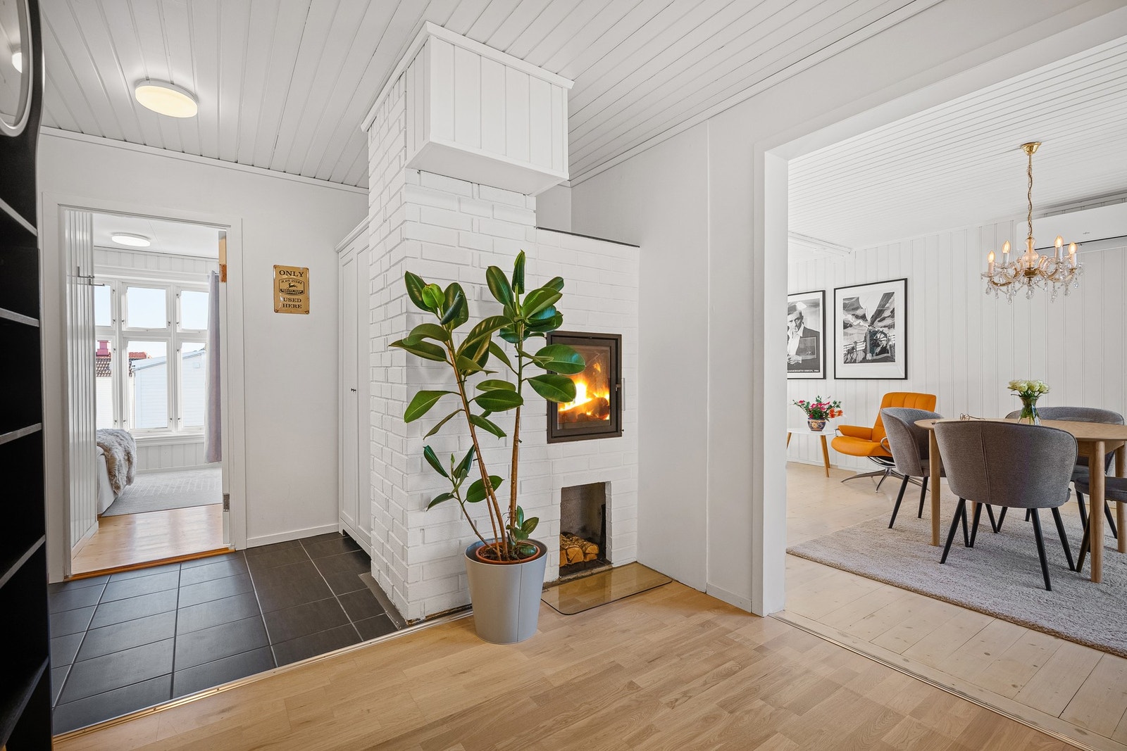 Peisovn i mellomgangen Galleribilde