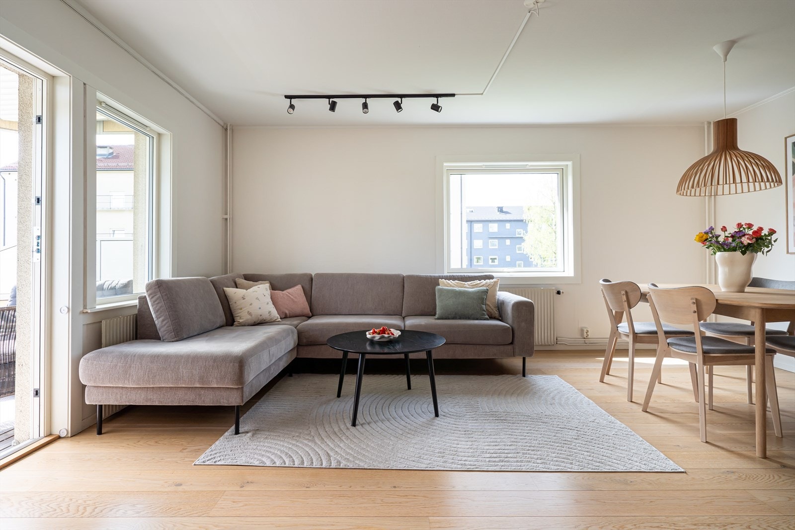 Leiligheten varmes opp med radiatorer. Galleribilde