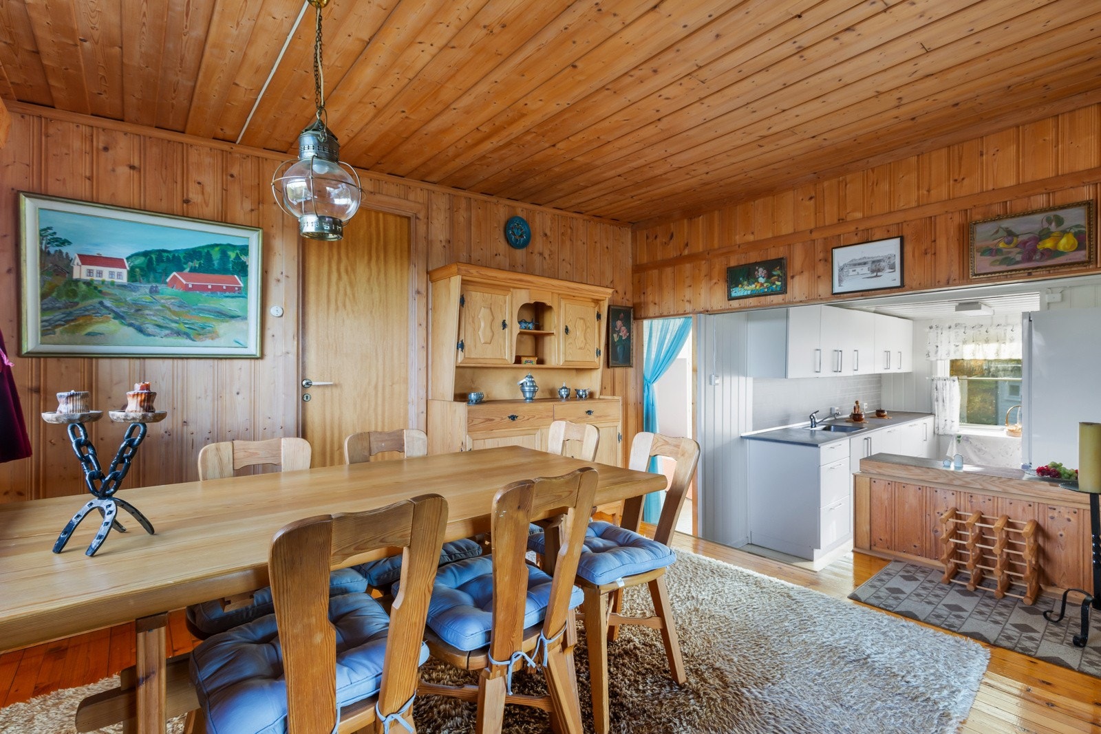 God plass til spisebord Galleribilde